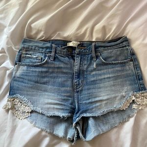 denim medium-high rise abercrombie & fitch shorts